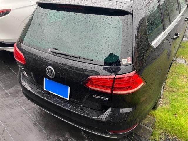 VOLKSWAGEN GOLF VARIANT