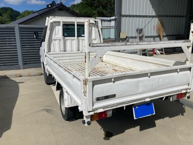 BONGO truck 2WD