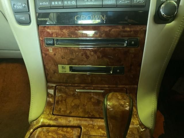 CROWN sedan