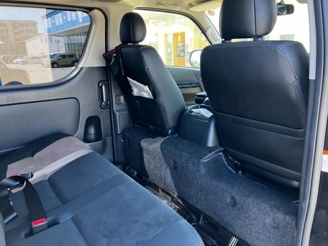 HIACE van 4WD