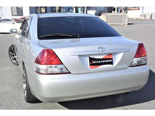 MARK2 sedan
