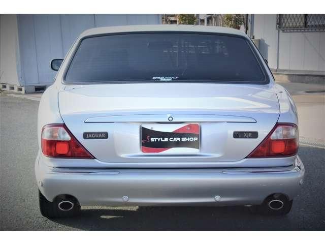 JAGUAR XJseries sedan