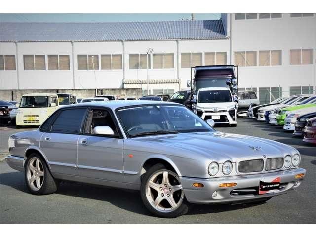 JAGUAR XJseries sedan