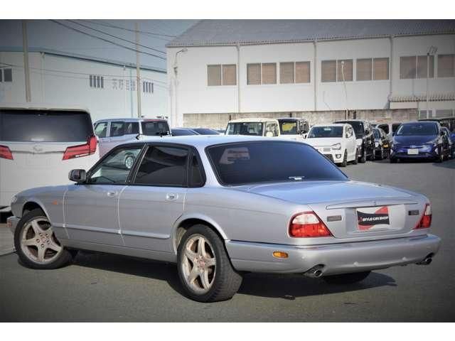 JAGUAR XJseries sedan