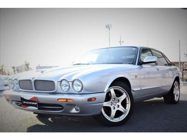 JAGUAR XJseries sedan