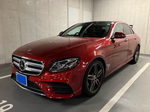 MERCEDES BENZ E class sedan