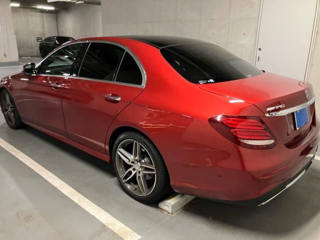MERCEDES BENZ E class sedan