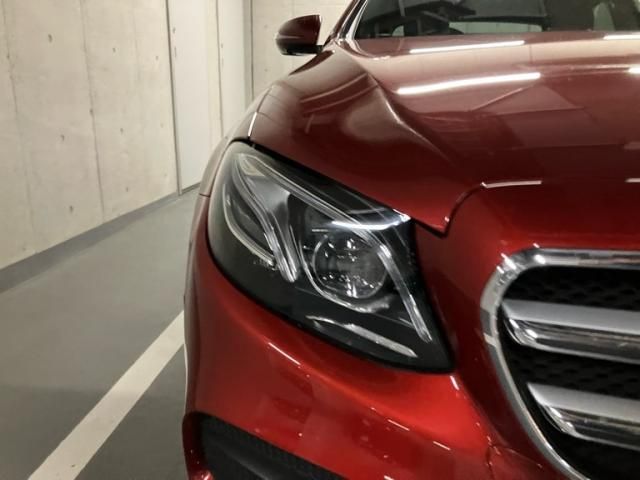 MERCEDES BENZ E class sedan