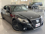 CROWN sedan hybrid