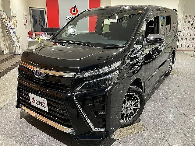 VOXY HYBRID