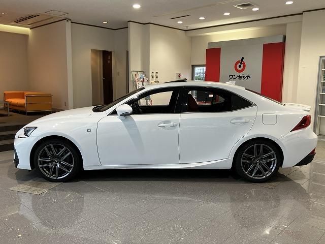 LEXUS IS350