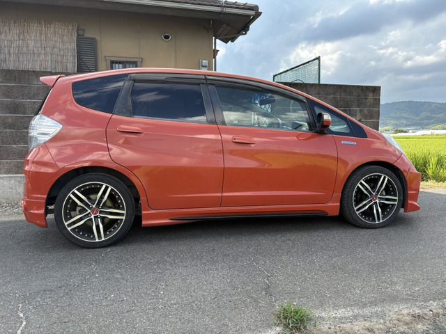 FIT HYBRID