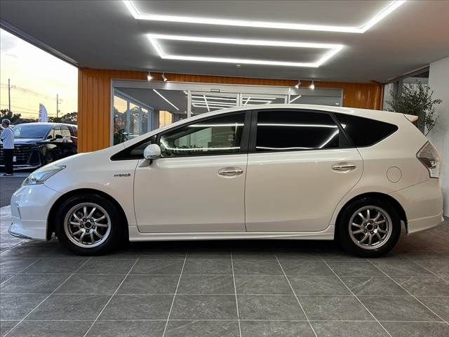 PRIUS Alpha