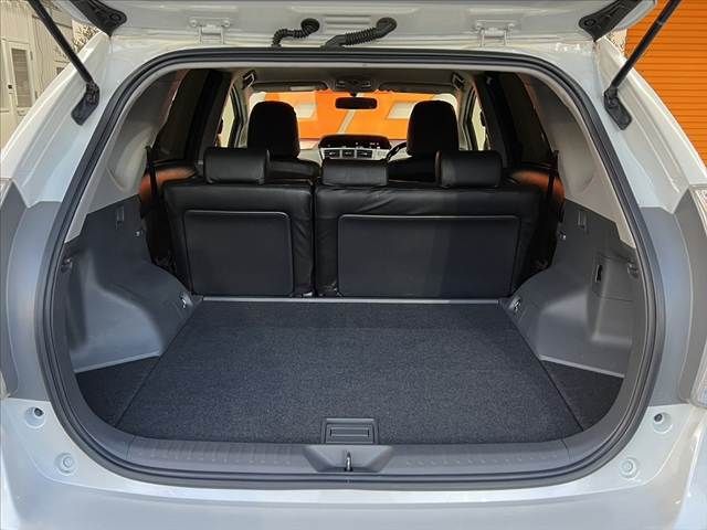 PRIUS Alpha