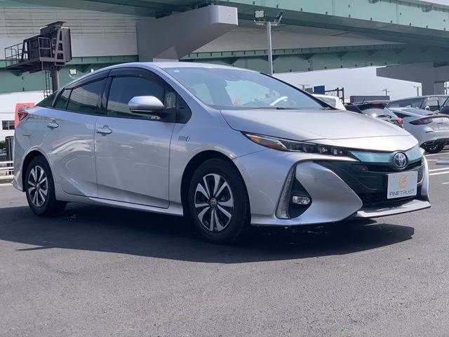 PRIUS PHV