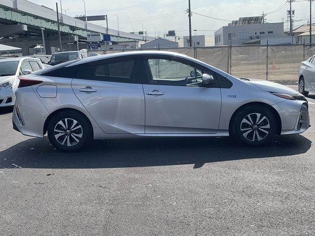 PRIUS PHV