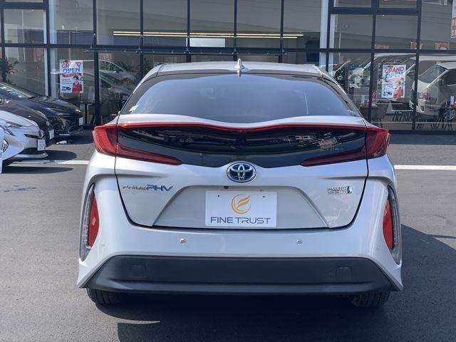 PRIUS PHV