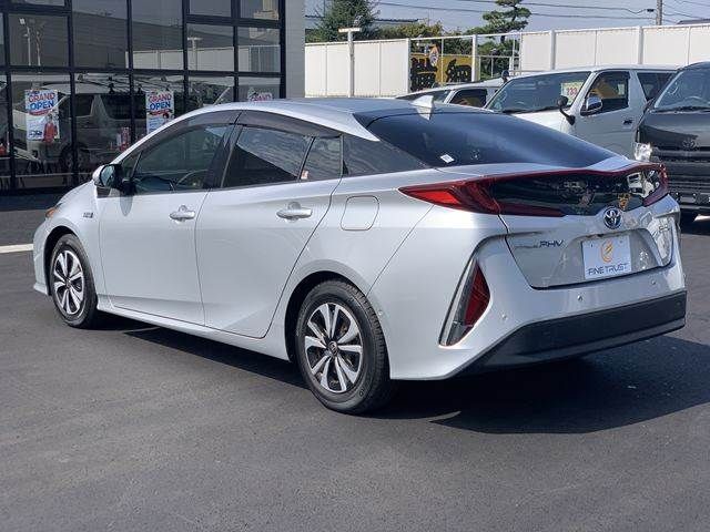 PRIUS PHV
