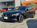 CROWN sedan hybrid