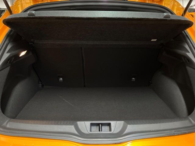 RENAULT MEGANE hatchback