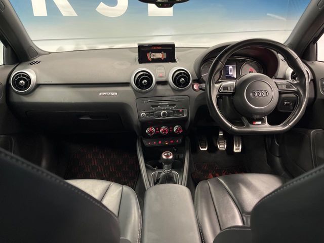 AUDI S1
