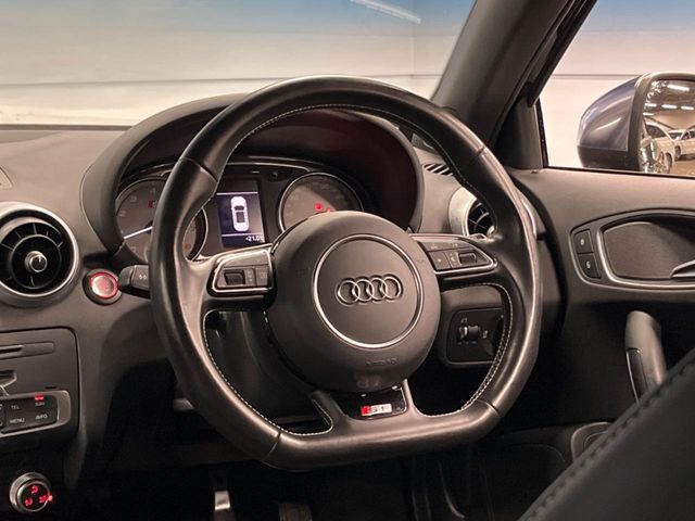 AUDI S1