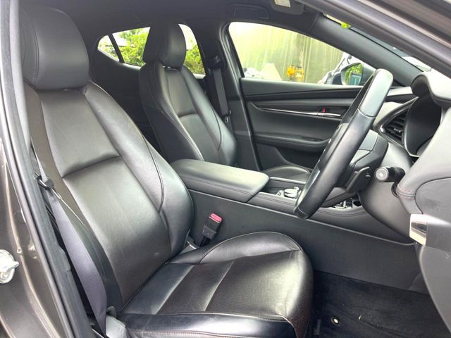 MAZDA3 FASTBACK