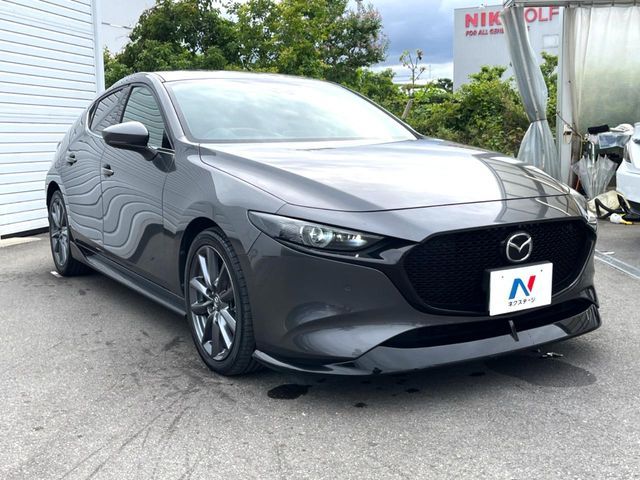 MAZDA3 FASTBACK