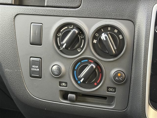 CARAVAN van 2WD