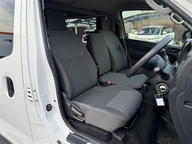 CARAVAN van 2WD