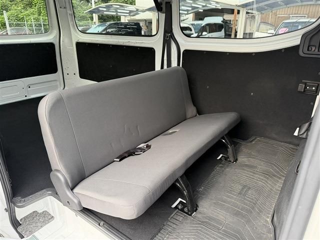CARAVAN van 2WD