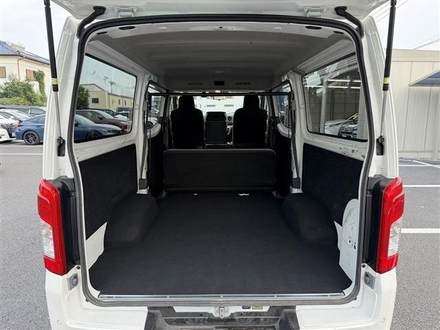 CARAVAN van 2WD