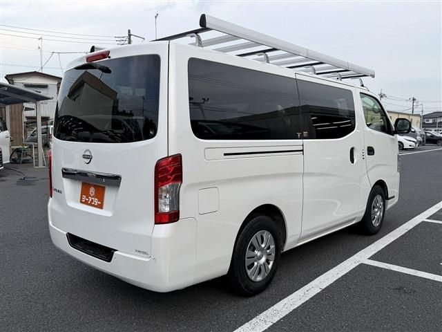 CARAVAN van 2WD