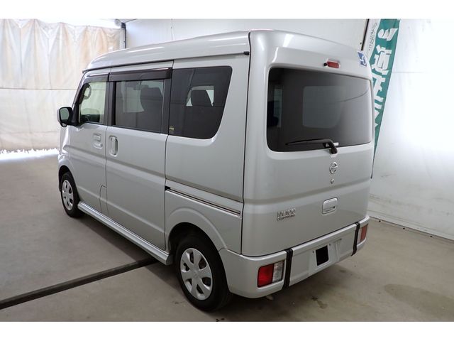 NV100 CLIPPER RIO