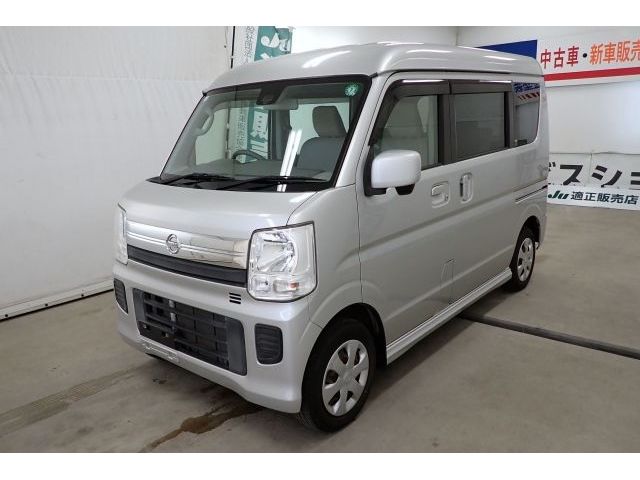 NV100 CLIPPER RIO