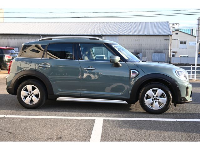 MINI CROSSOVER