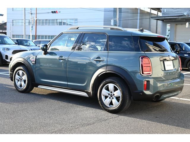 MINI CROSSOVER