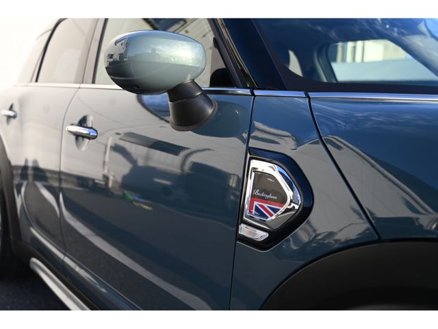 MINI CROSSOVER