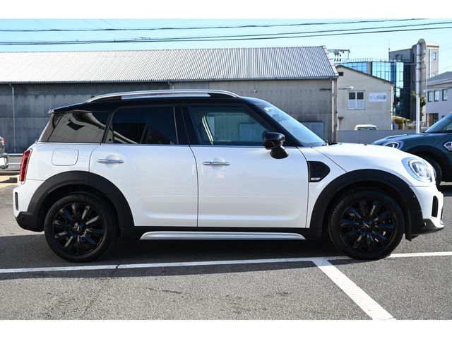MINI COOPER D CROSSOVER