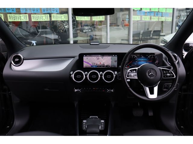 MERCEDES BENZ GLA class
