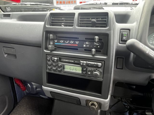 MINICAB BRABO 4WD