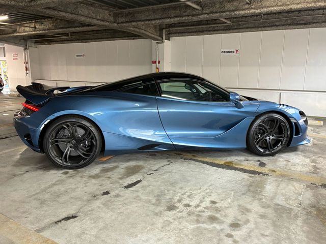 McLaren 750S