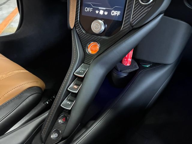McLaren 750S