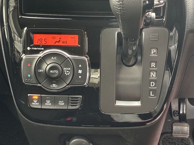 DELICA D:2 CUSTOM 2WD