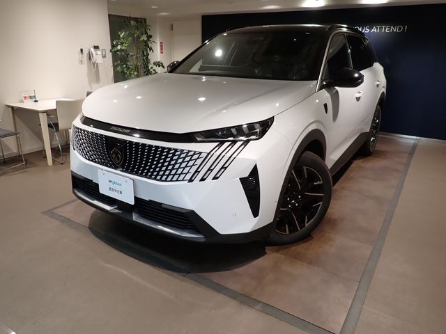 PEUGEOT 5008 SUV