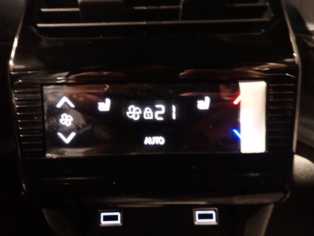 PEUGEOT 5008 SUV