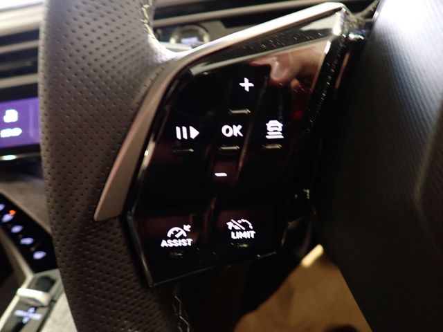 PEUGEOT 5008 SUV