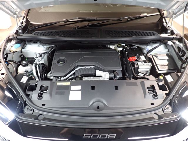 PEUGEOT 5008 SUV