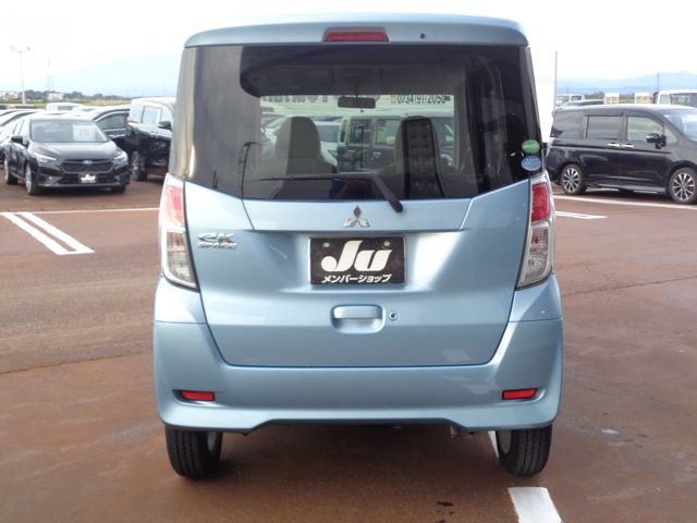 eK SPACE 4WD