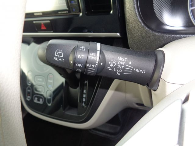 eK SPACE 4WD
